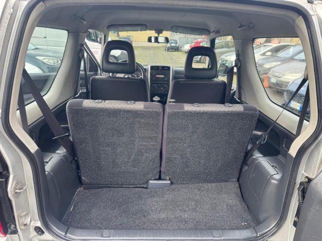 SUZUKI Jimny 1.3i 16V cat 4WD JLX