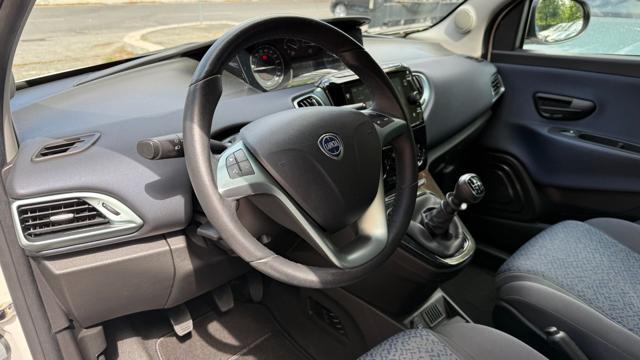 LANCIA Ypsilon 1.0 FIREFLY S&S HYBRID GOLD*R.CAM*CARPLAY*LED*TEL