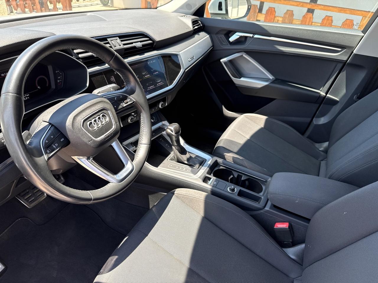 Audi Q3 35 TDI S tronic Business Advanced