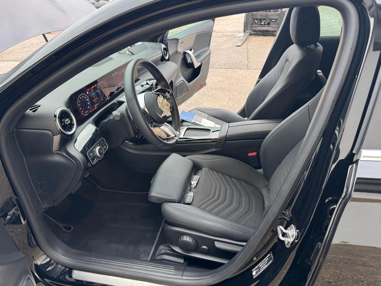 Mercedes-Benz A 180 d Business auto INCIDENTATA
