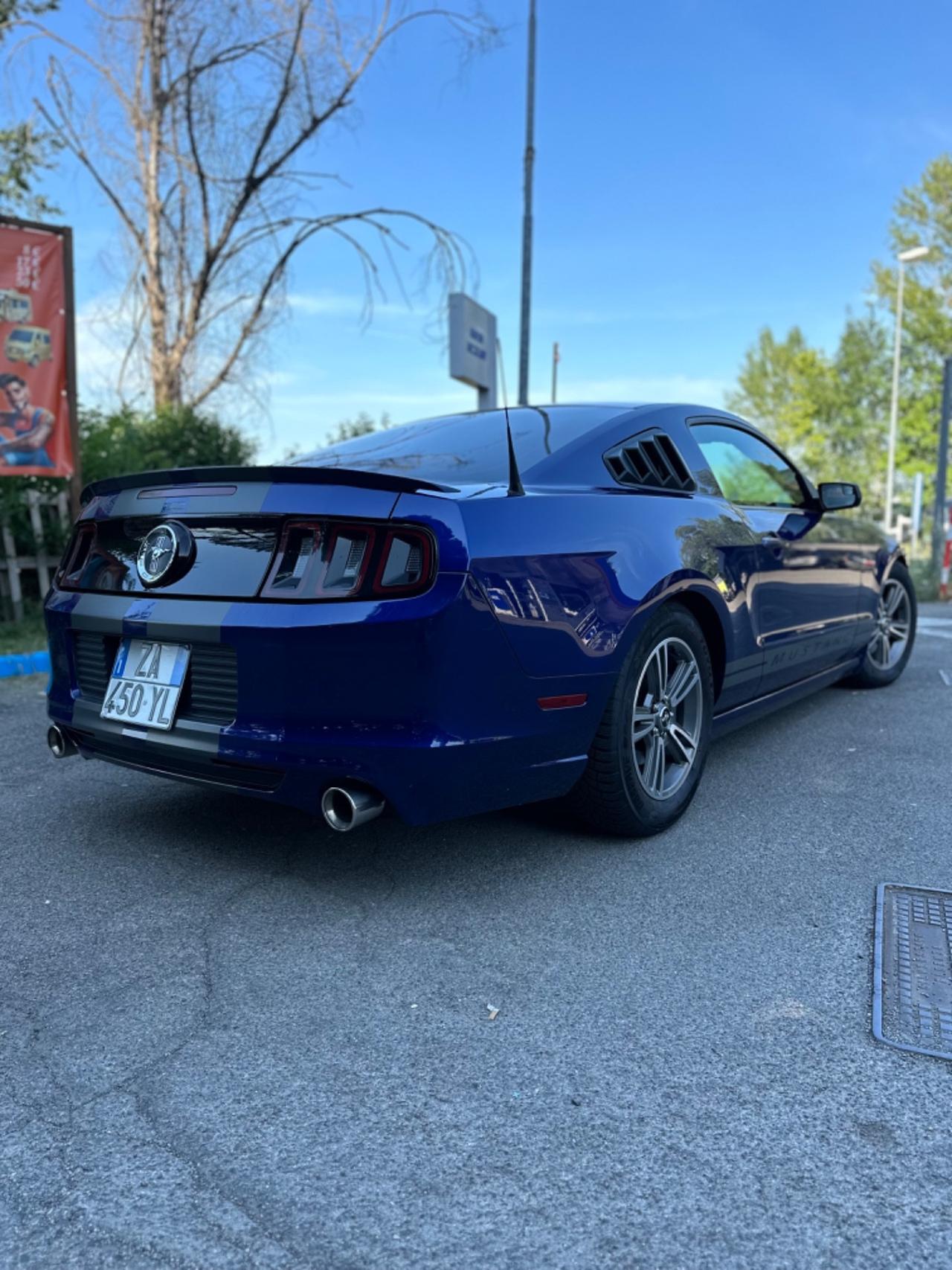 Ford Mustang 3.7 V6 305 CV