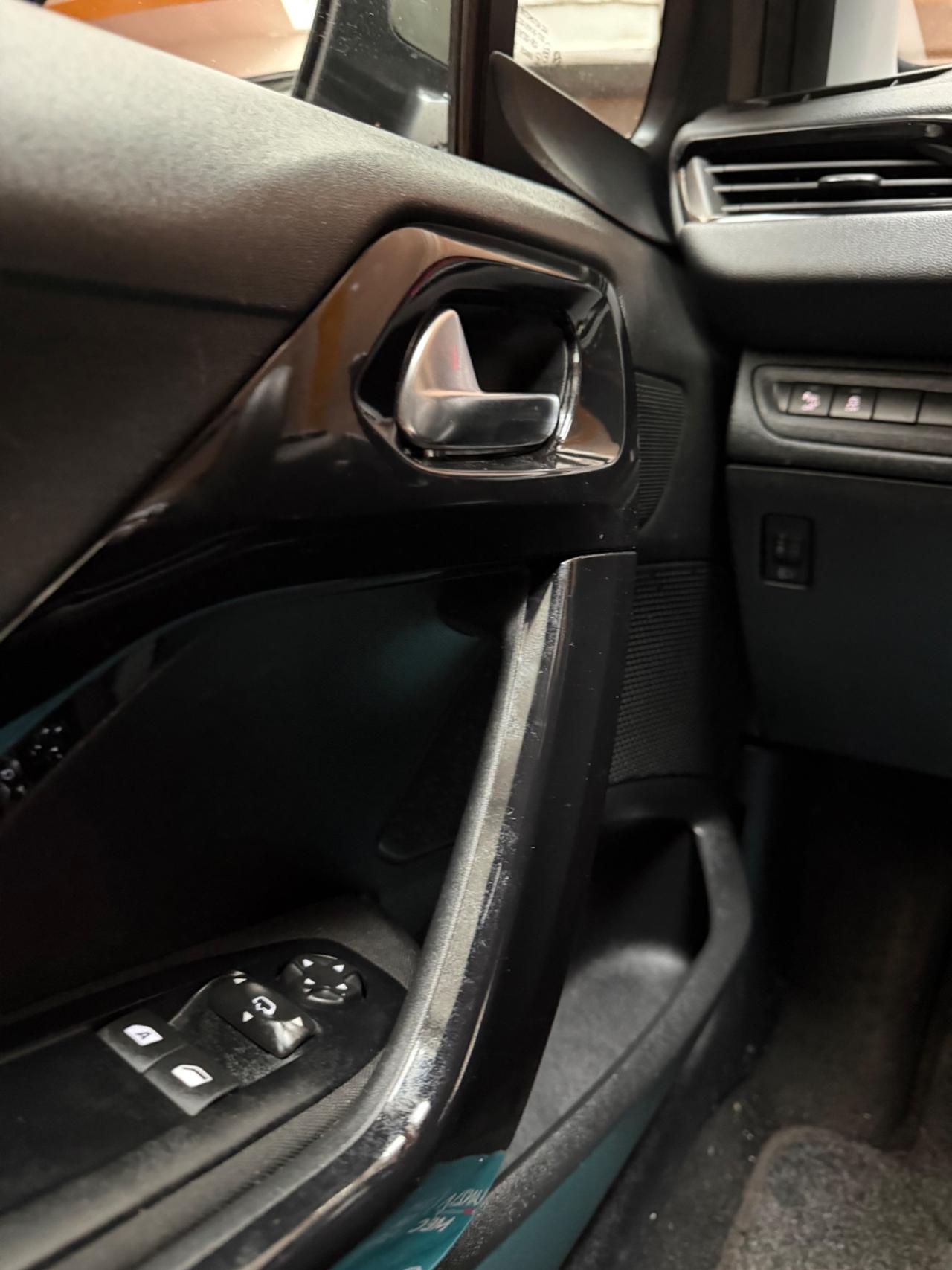 Peugeot 208 1.2 Neopatentati Euro 5