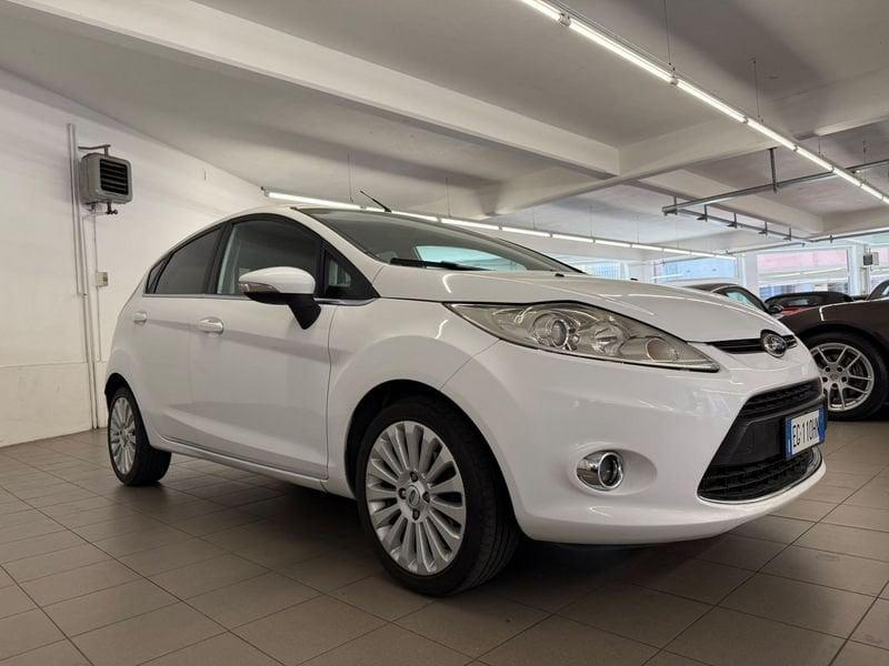 Ford Fiesta Fiesta 3p 1.4 16v + Gpl c/esp E5