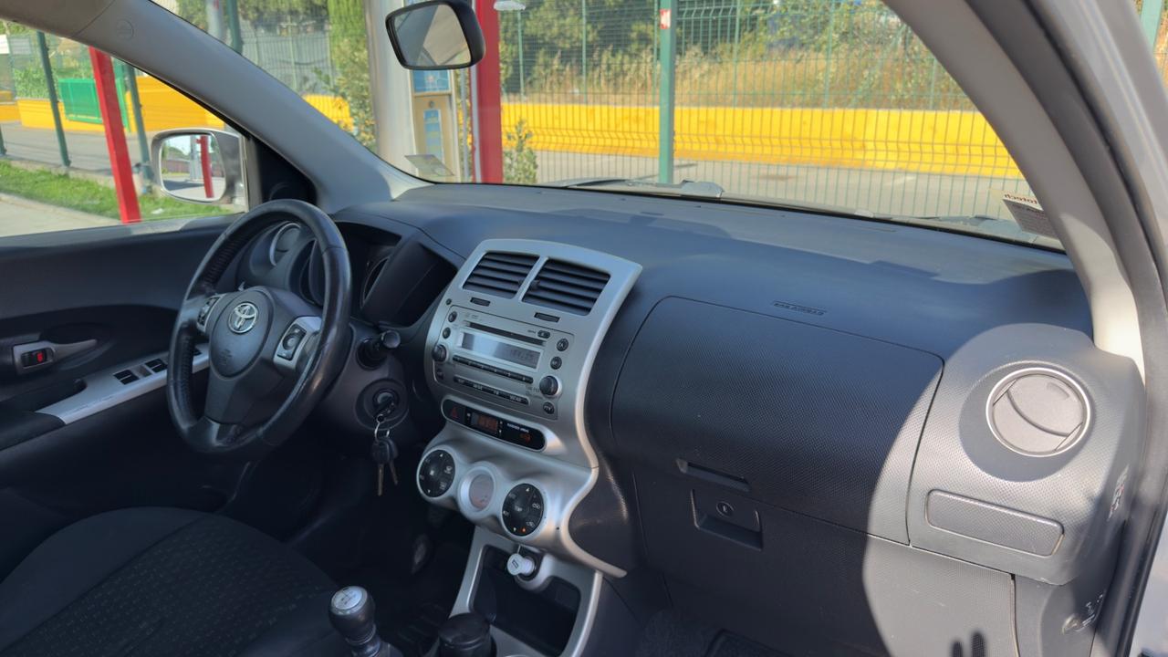 Toyota Urban Cruiser 1.3 Luxury 2010