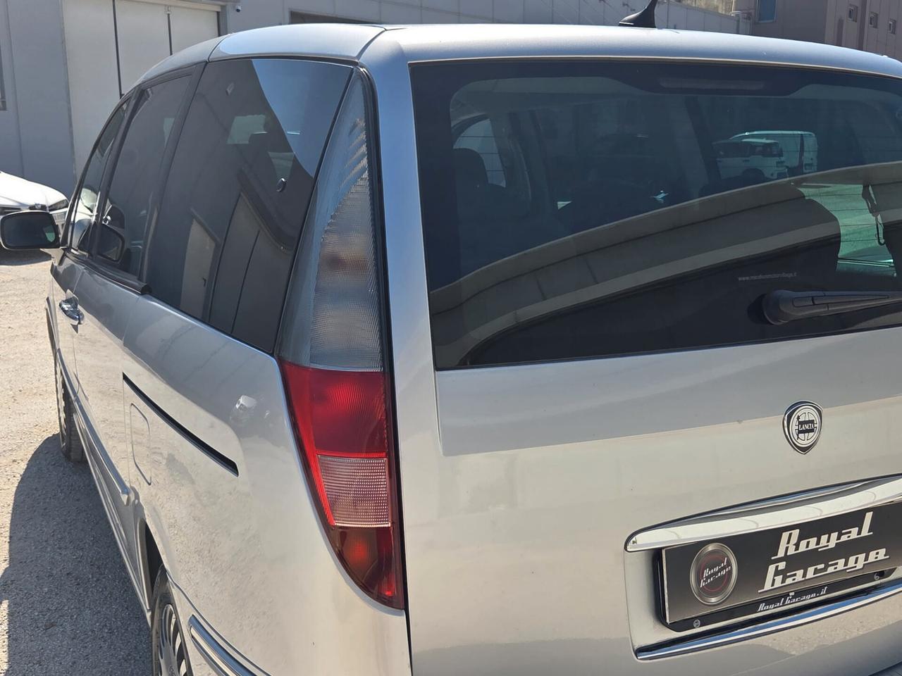 Lancia Phedra 2.0 MULTIJET EMBLEMA 8 POSTI