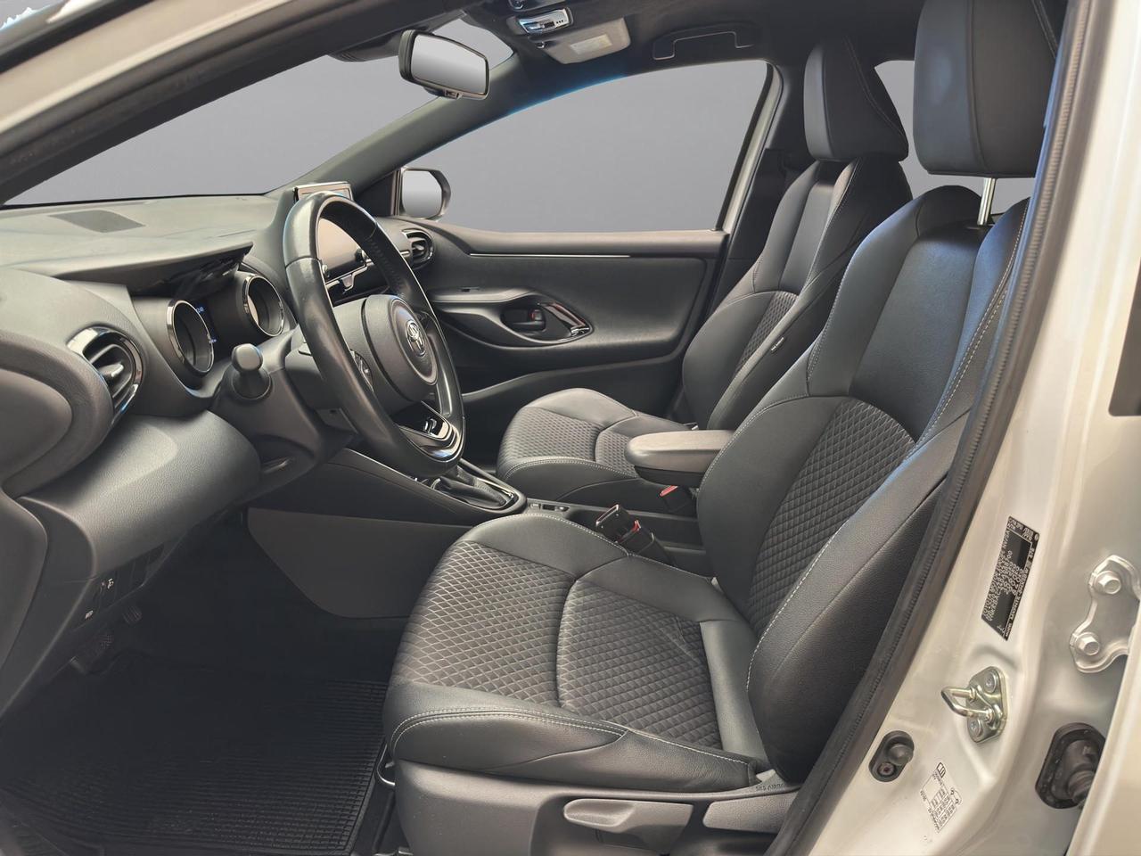 Toyota Yaris 1.5h E-CVT Style