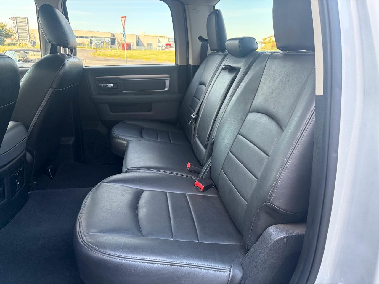 Dodge RAM 1500 5.7 V8 BIGHORN + GPL