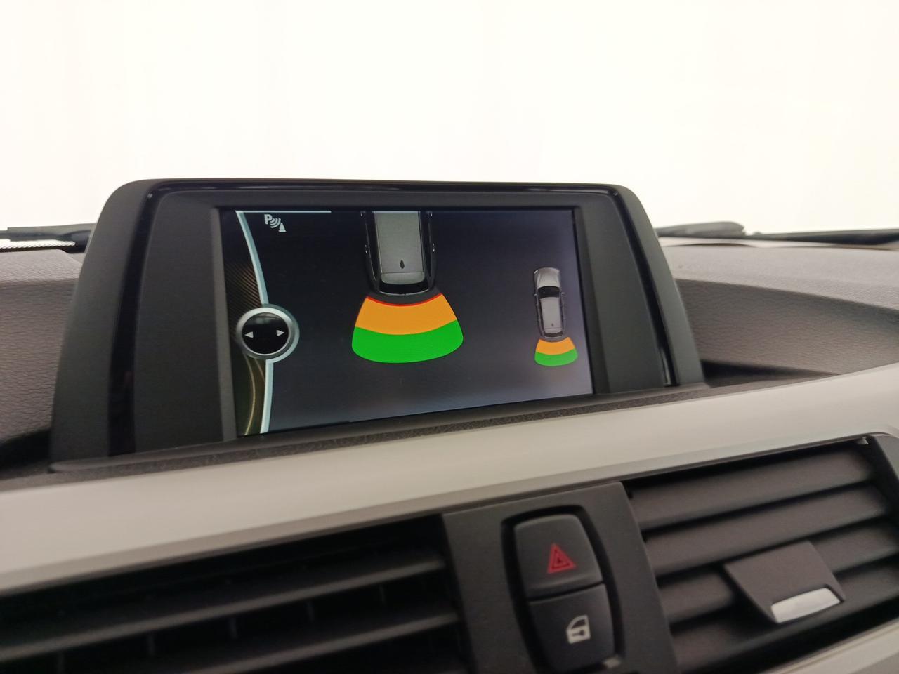 BMW Serie 3 (F30/31) - 320d Touring Business aut.