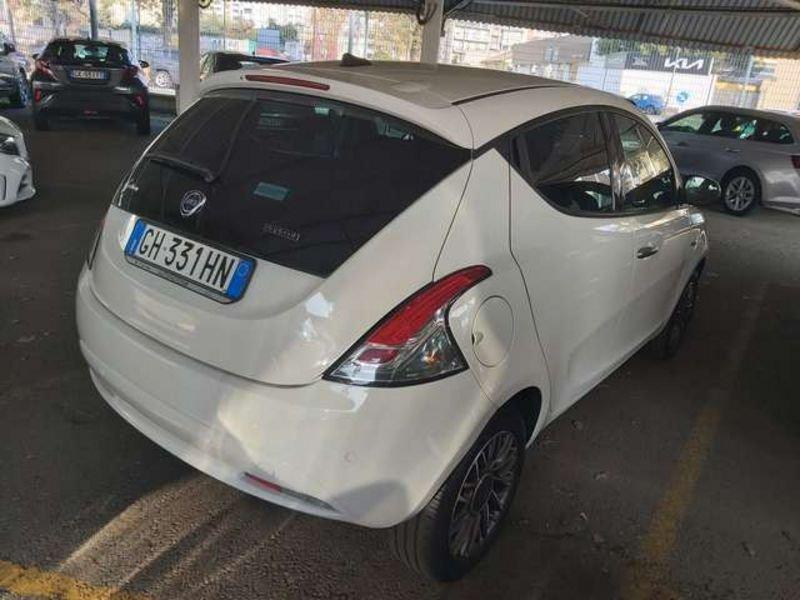 Lancia Ypsilon 1.0 firefly hybrid Gold s