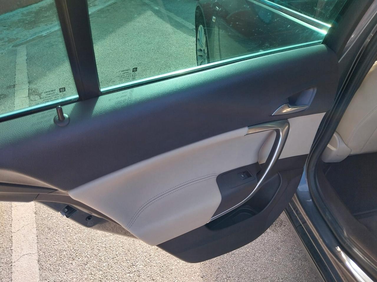 Opel Insignia 2.0 CDTI Sports Tourer Cosmo