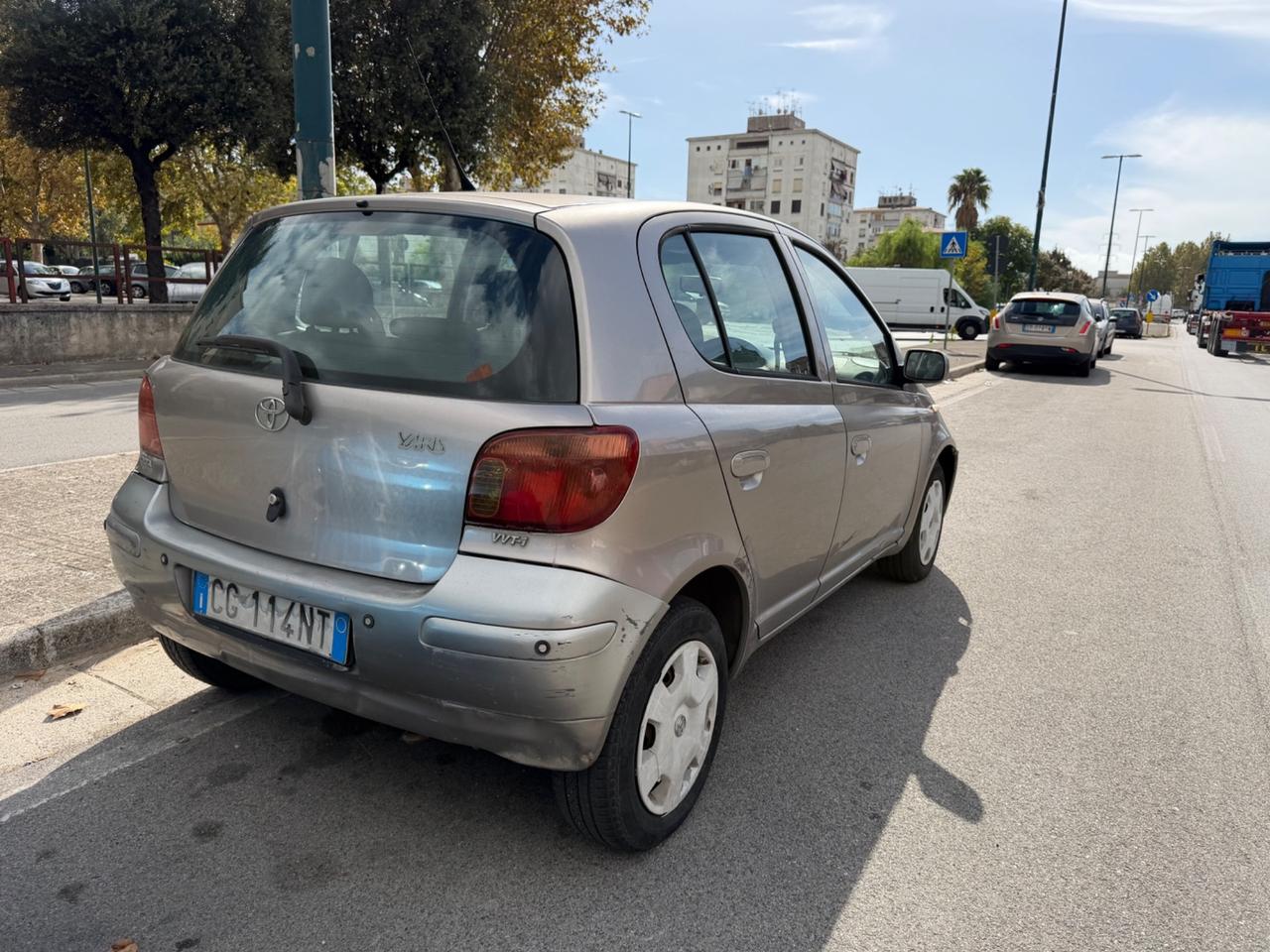 Toyota Yaris 2003 benzina