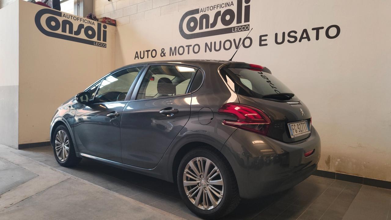 Peugeot 208 1.2 benzina Allure 82cv OK NEOPATENTATI