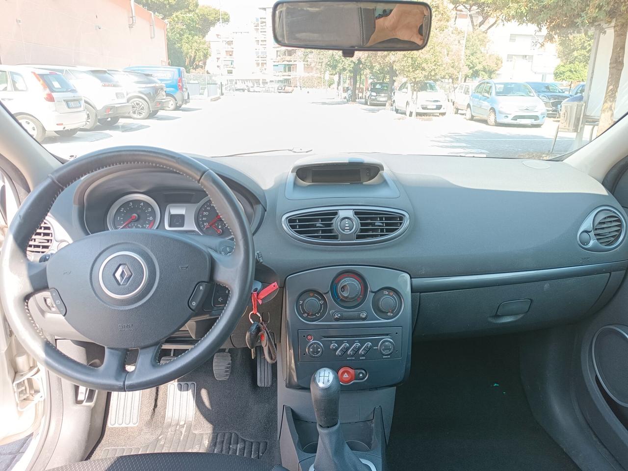 Renault Clio 1.2 16V 3 porte Dynamique