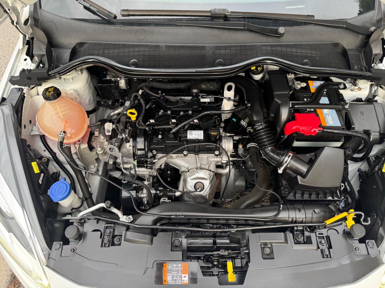 Ford Fiesta 1.1 benzina idonea ai neopatentati