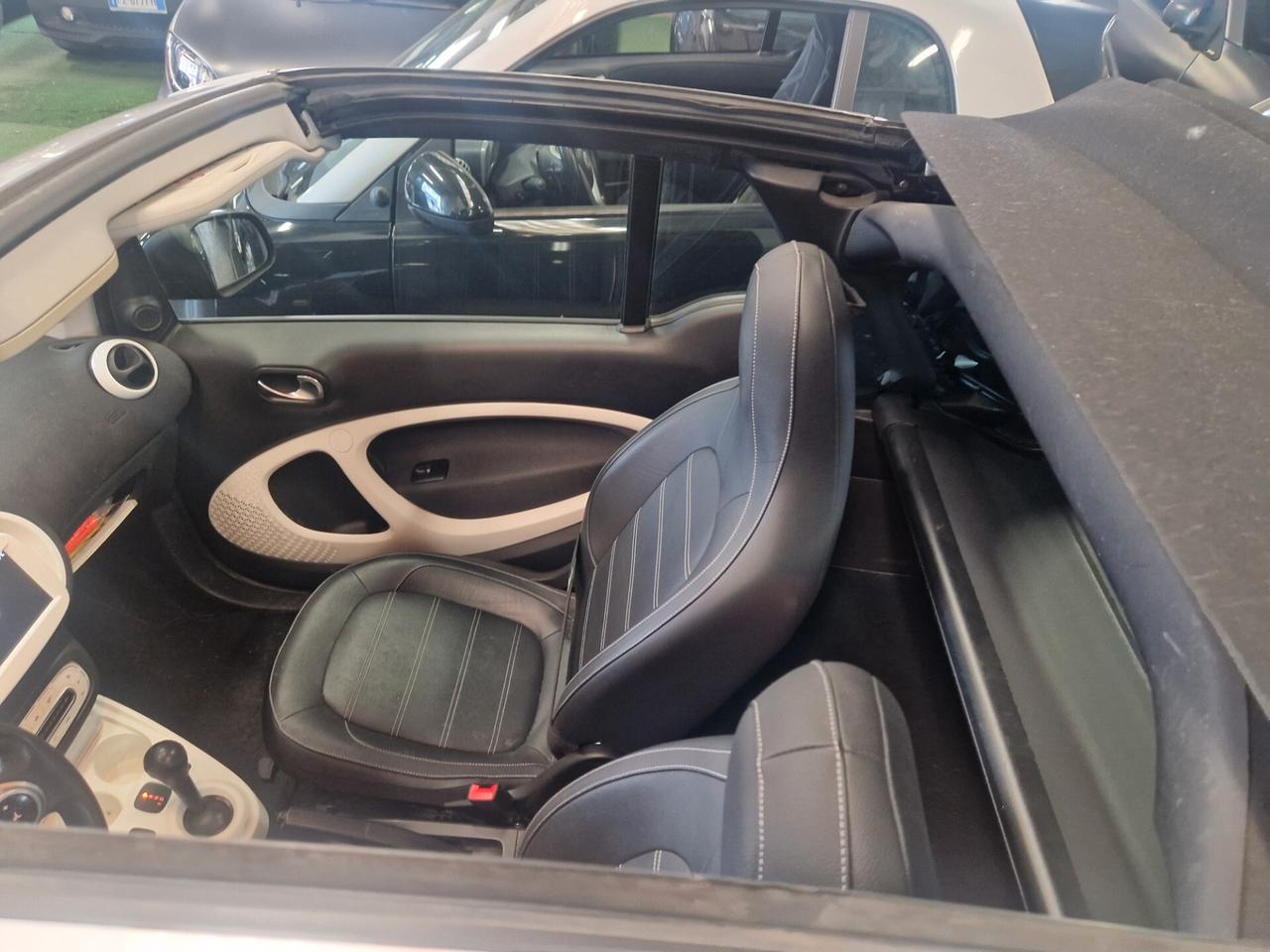 Passion cabrio strafull pelle navi telecamera sensori