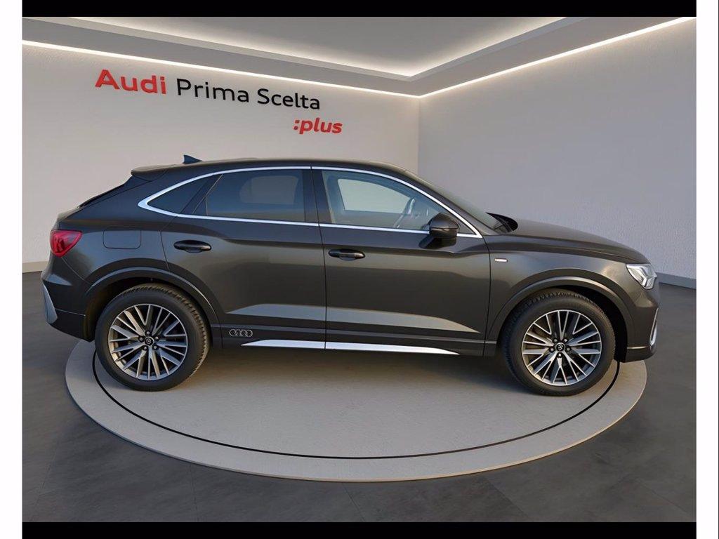 AUDI Q3 sportback 35 2.0 tdi identity black s-tronic del 2023