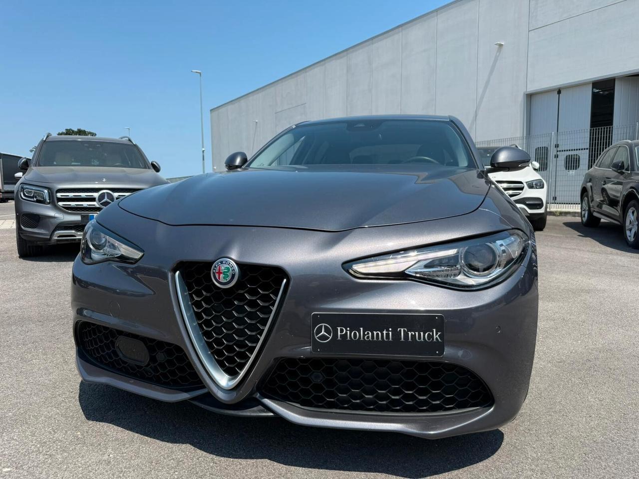 Alfa Romeo Giulia 2.2 Turbodiesel 210 CV AT8 AWD Q4 Veloce