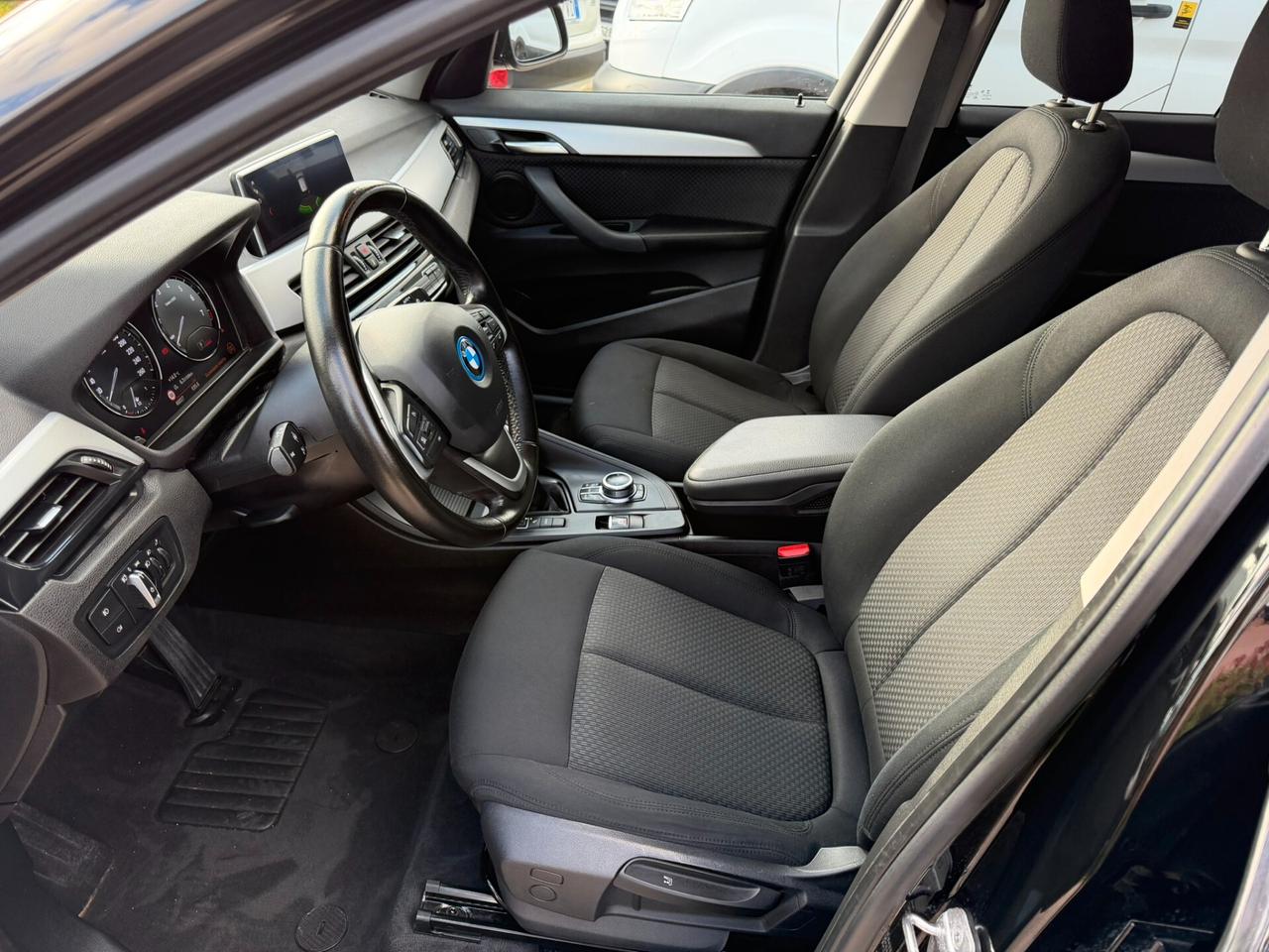 Bmw X1 xDrive25e Business Advantage 2022 solo 46000km!