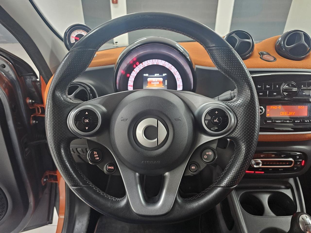 Smart ForFour 70 1.0 SportPassion Edition 1
