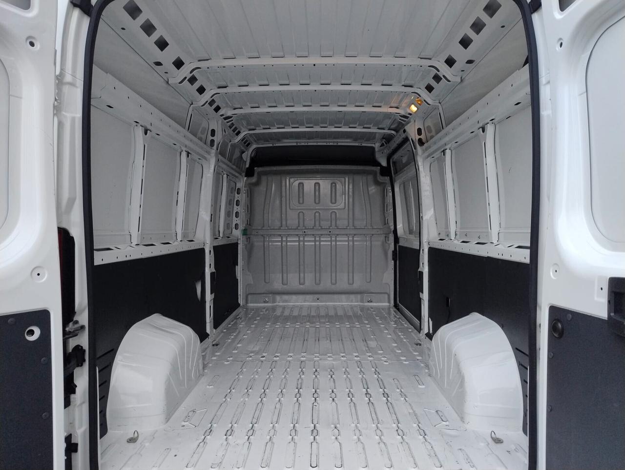 Peugeot Boxer 335 L3H2 2.2 BlueHDI 2020