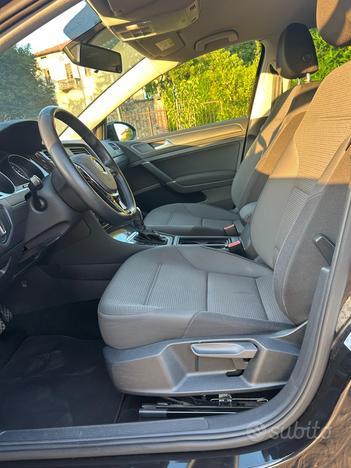 Golf 2.0 150cv dsg 12mesi garanzia