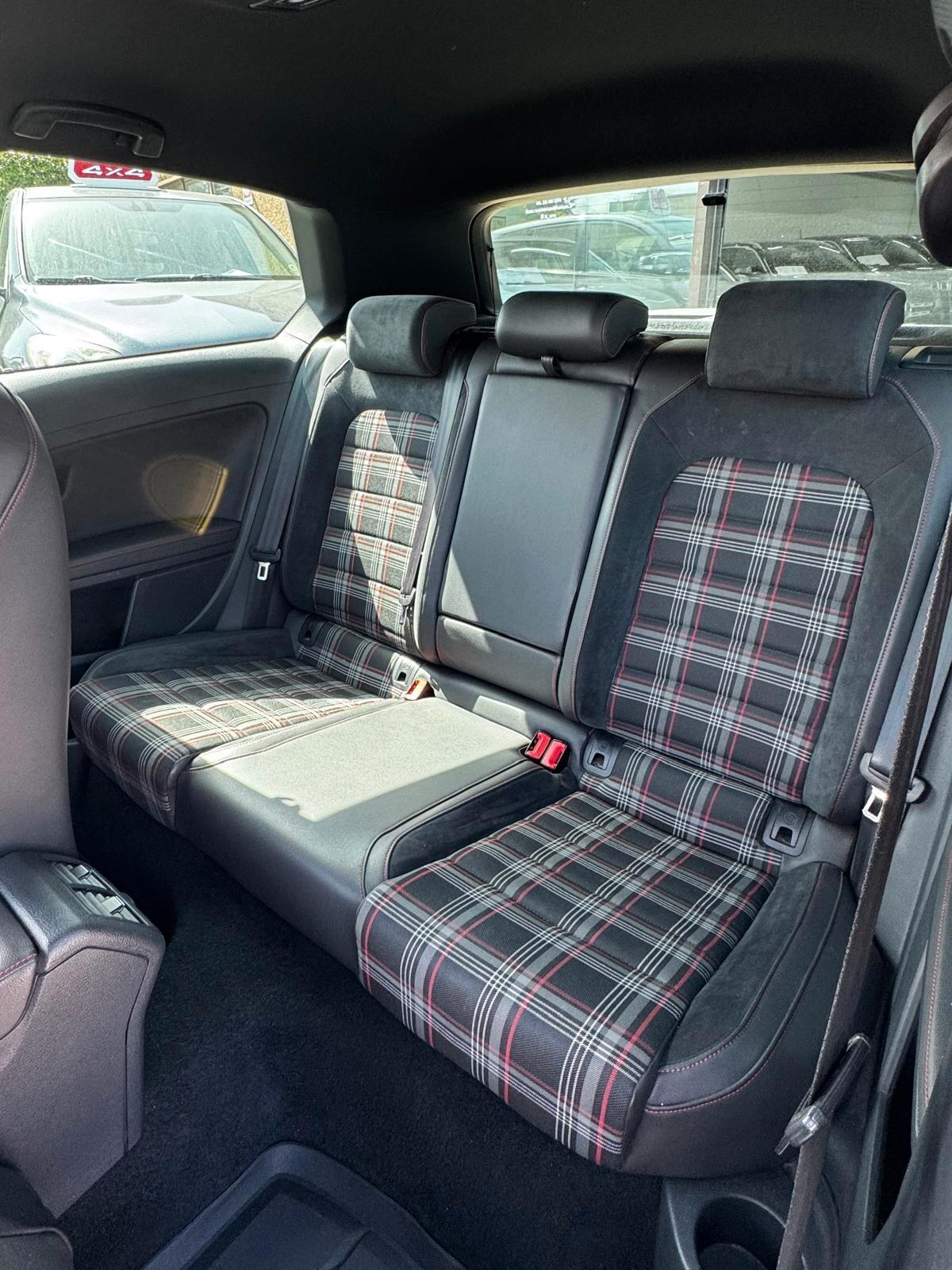 Volkswagen Golf GTI Performance 2.0 TSI DSG 3p. BlueMotion Technology