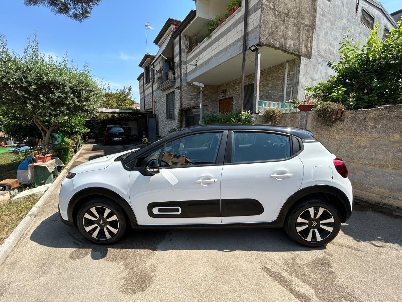 Citroen C3 1.2 PureTech 110cv EAT6 Shine