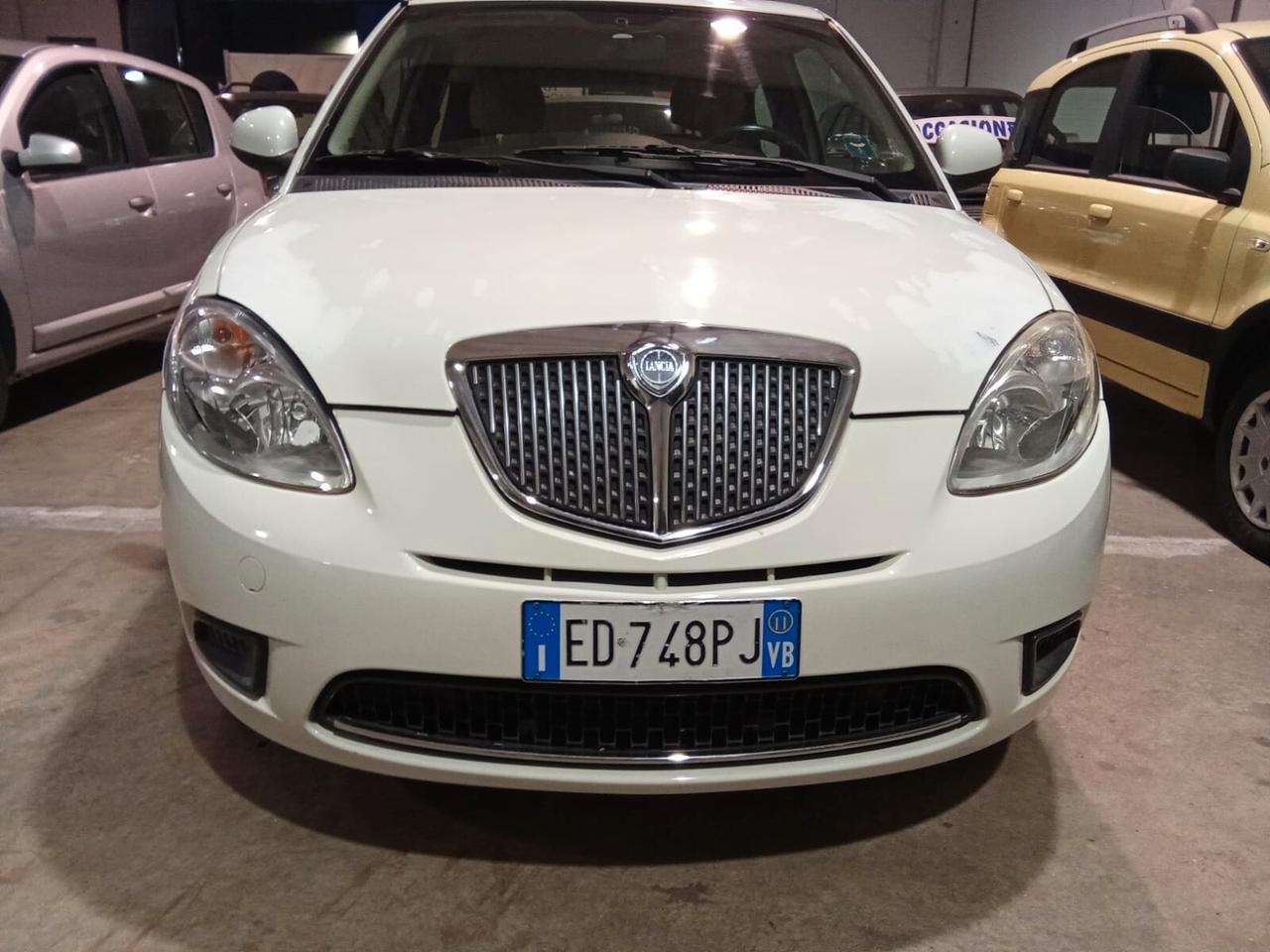 Lancia Ypsilon 1.2BZ 51kW 02-2011