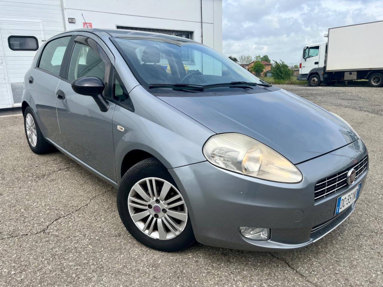 Fiat Grande Punto 1.4benz 2006 184.000km per neopatentati