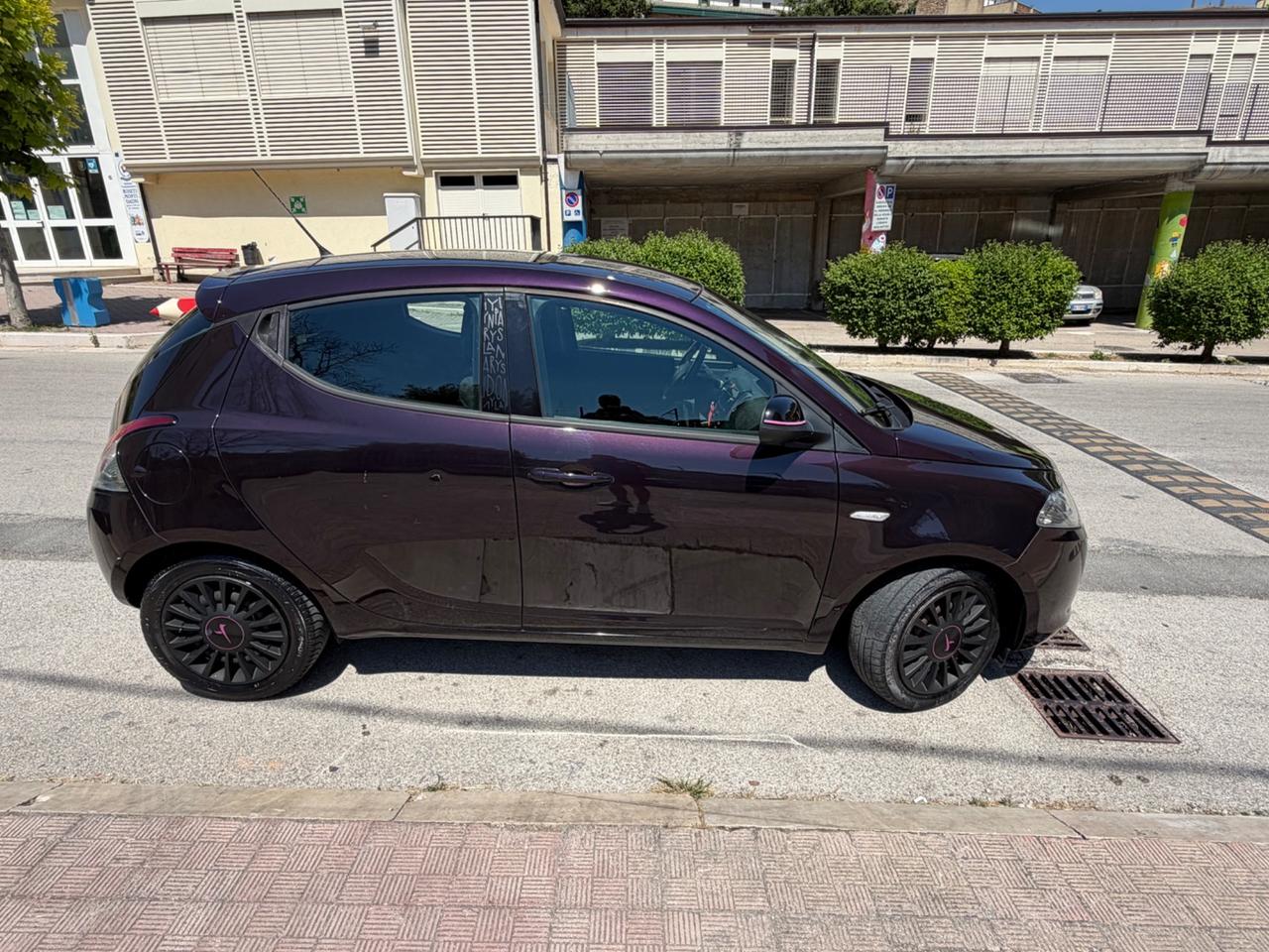 Lancia Ypsilon 0.9 TwinAir 85 CV 5 porte S&S Elefantino