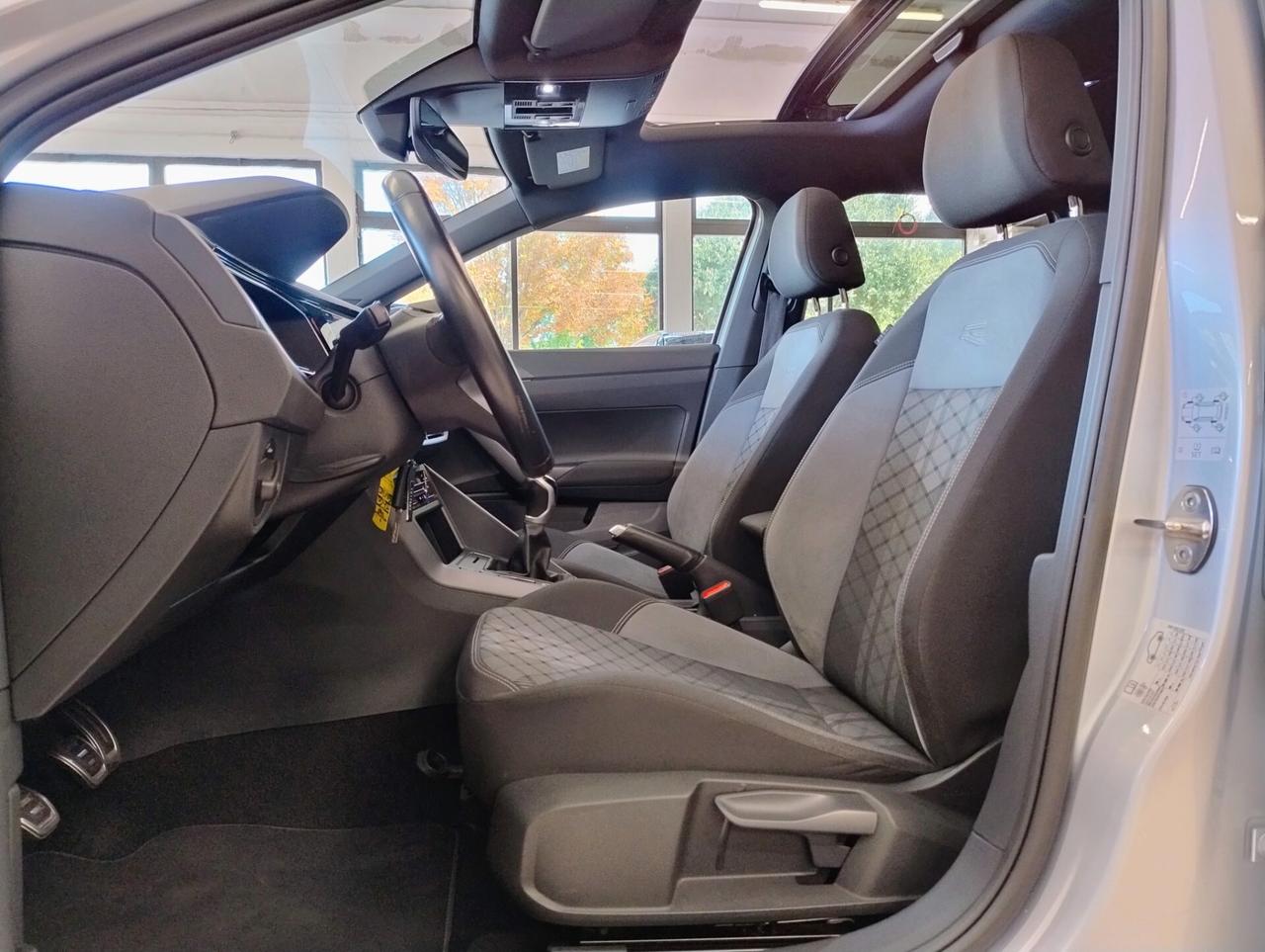 VOLKSWAGEN Taigo 1.0 TSI 110 CV R-Line TETTO IQLIGHT CARPLAY