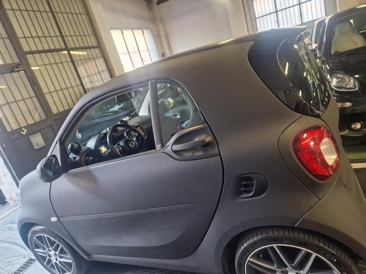 Brabus Xclusive 109cv strafull garanzia matt grey