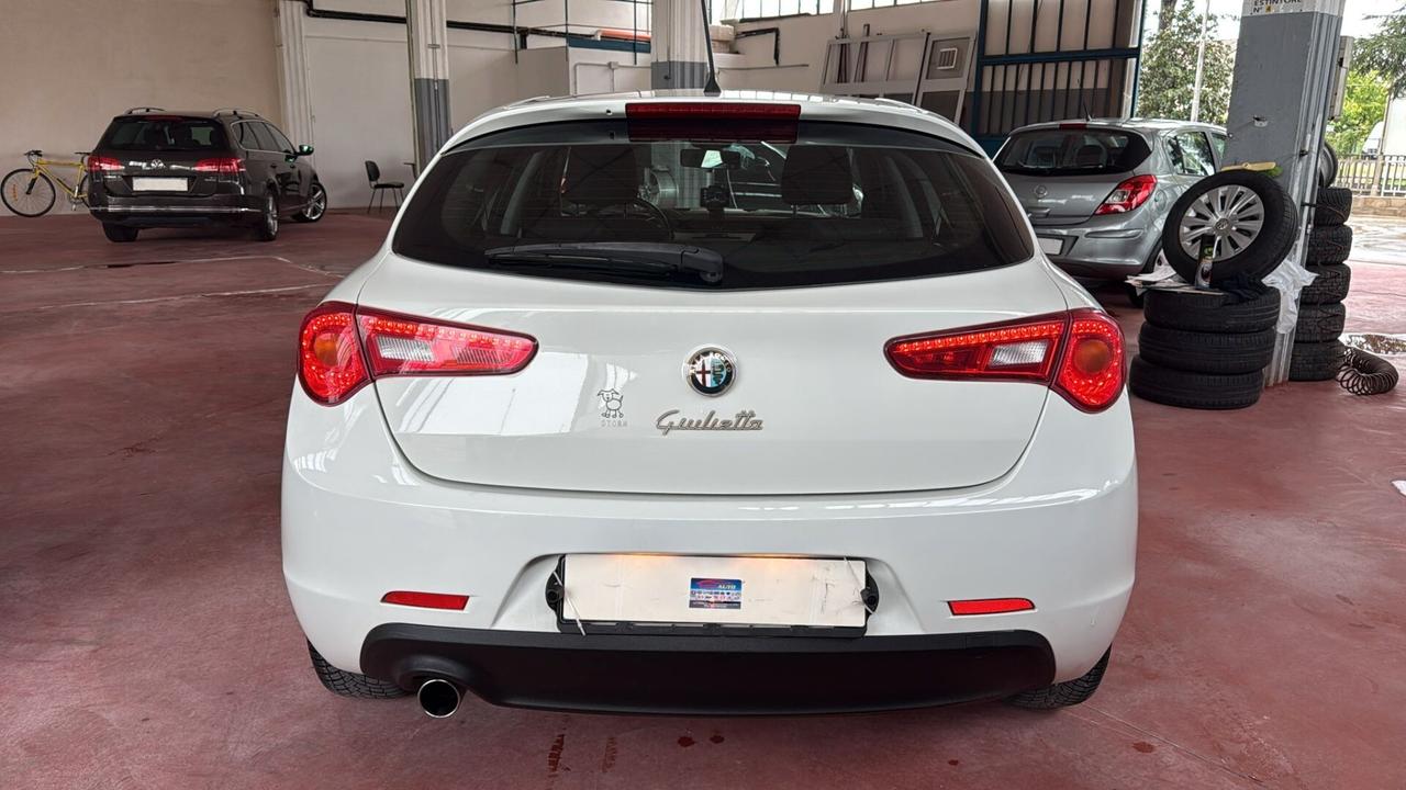 Alfa Romeo Giulietta 1.6 JTDm-2 105 CV Exclusive