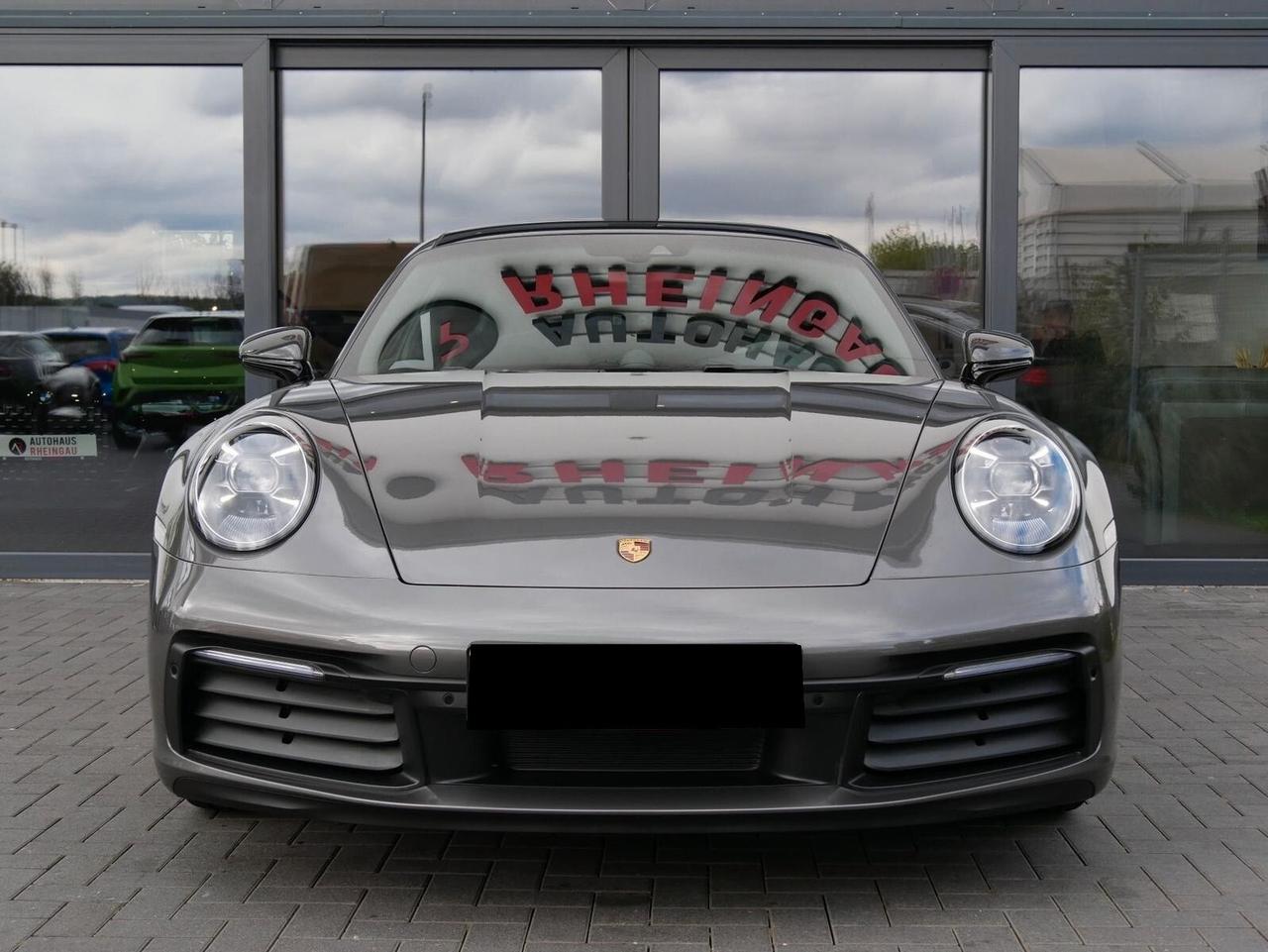 Porsche 911 Carrera