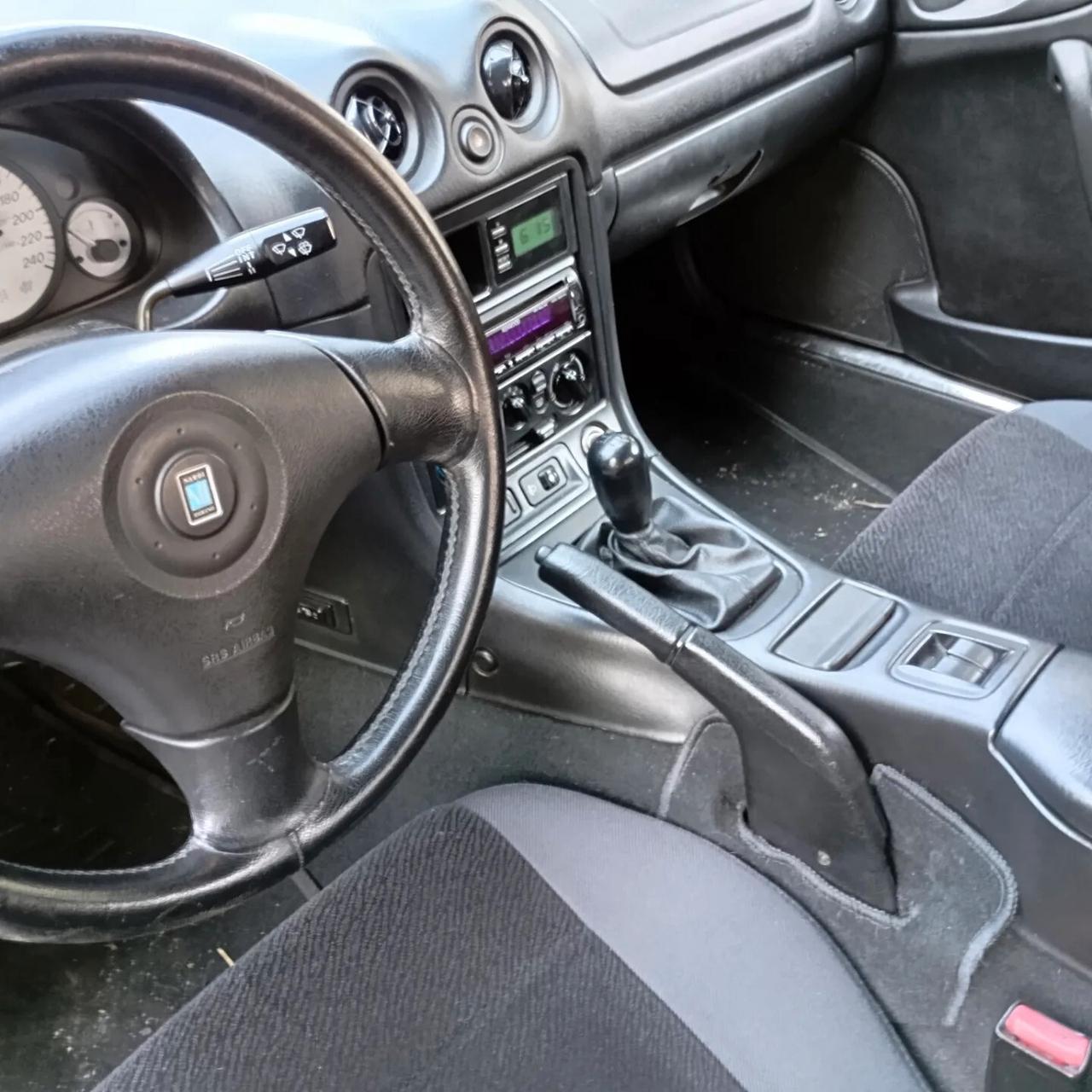 Mazda MX-5 1.6i 16V cat