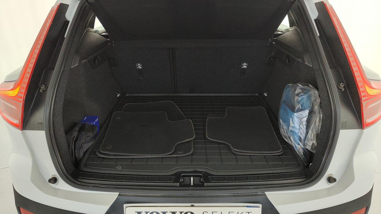 VOLVO XC40 1.5 t2 Momentum Core auto my21