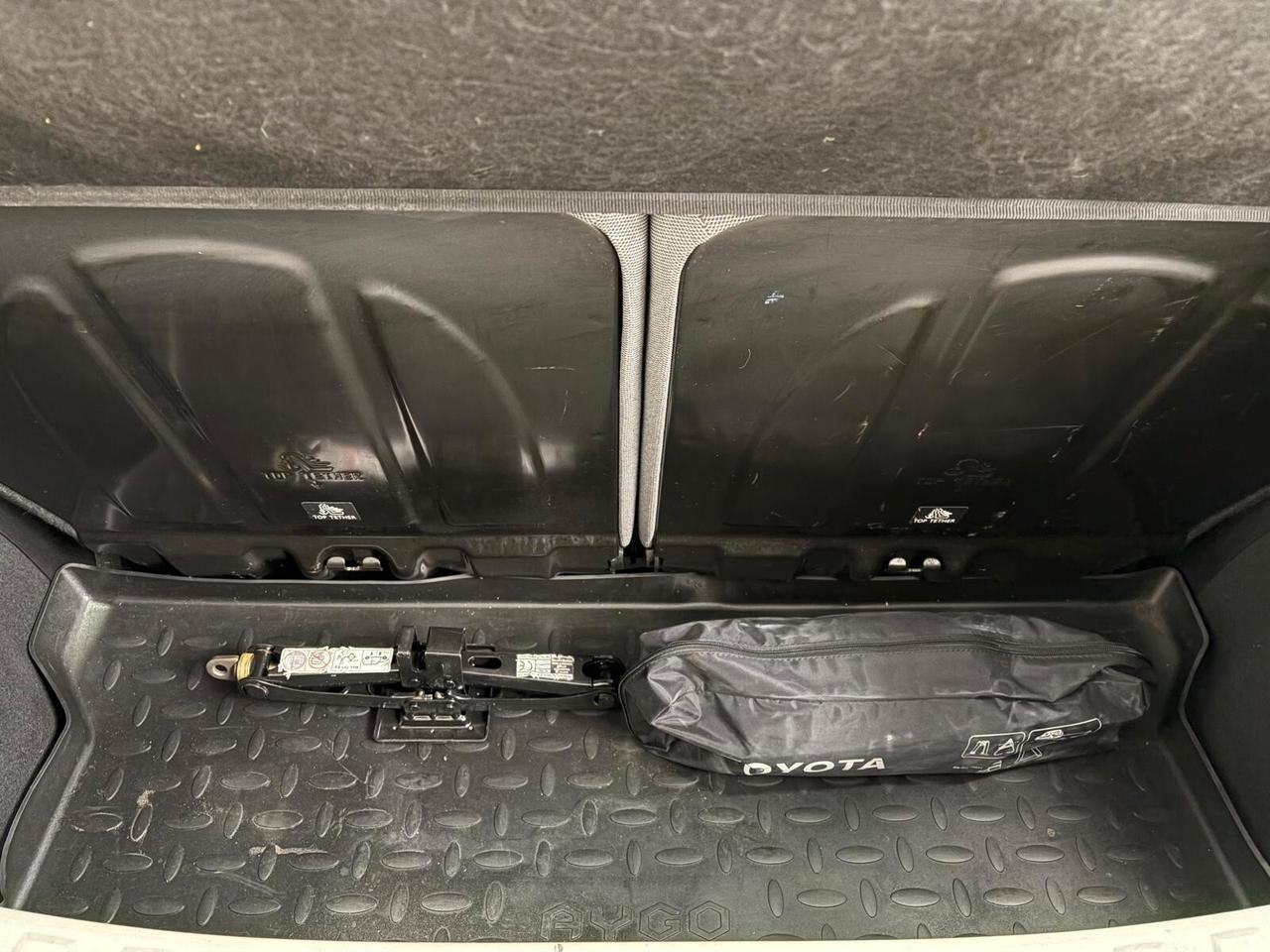 Toyota Aygo Connect 1.0 VVT-i 72 CV 5 porte x-play