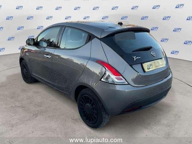 Lancia Ypsilon 1.0 firefly hybrid Silver s&s 70cv