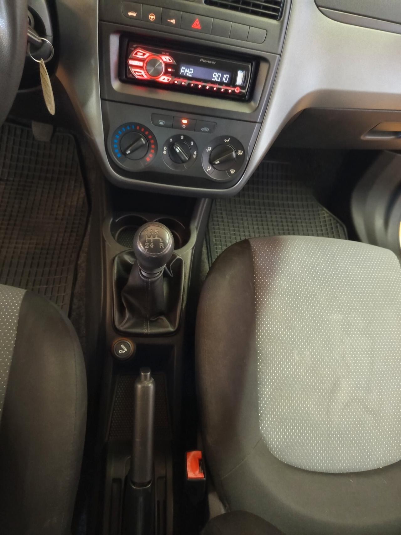 Fiat Grande Punto 1.2 benzina ok neopatentati
