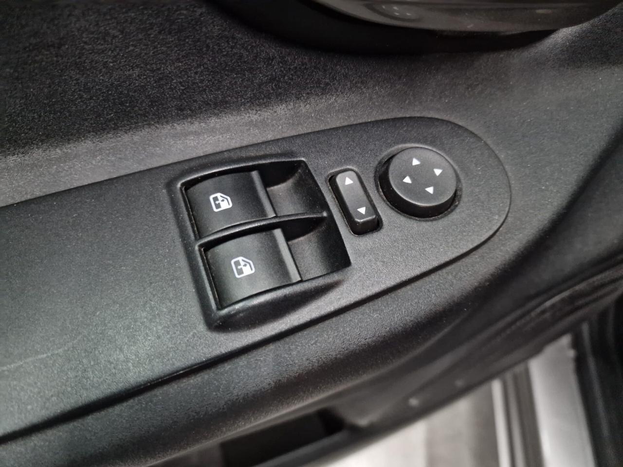 Lancia Ypsilon 1.2 69 CV 5 porte Platinum Gpl