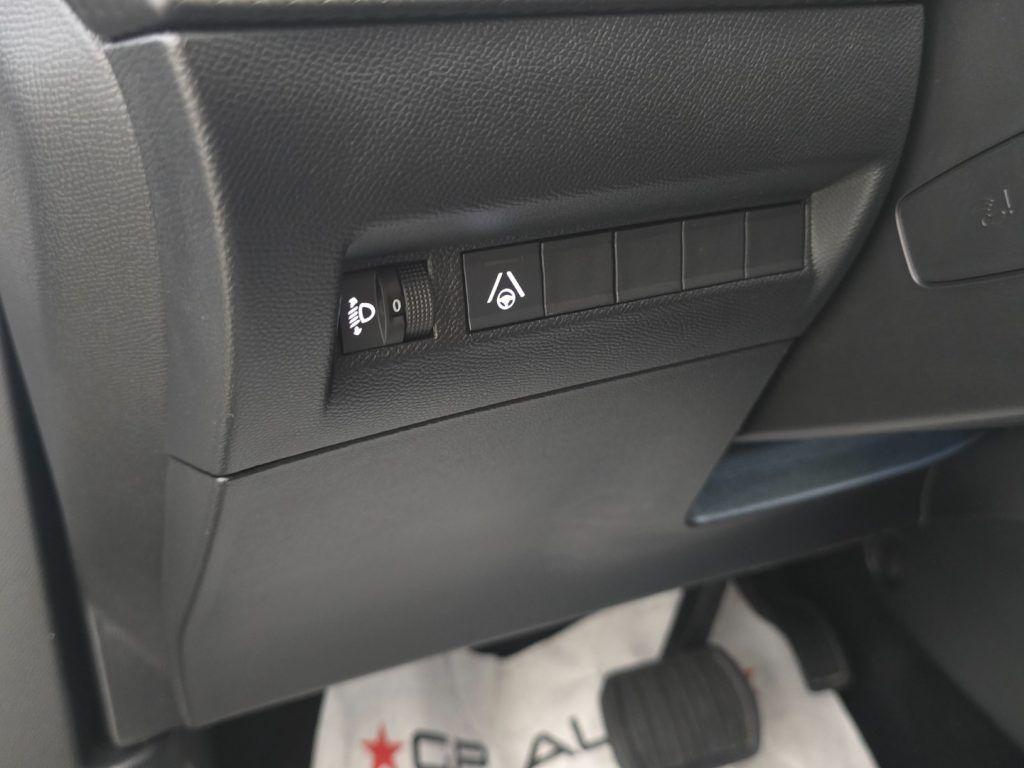 Peugeot 2008 Hybrid 145 e-DCS6 Allure