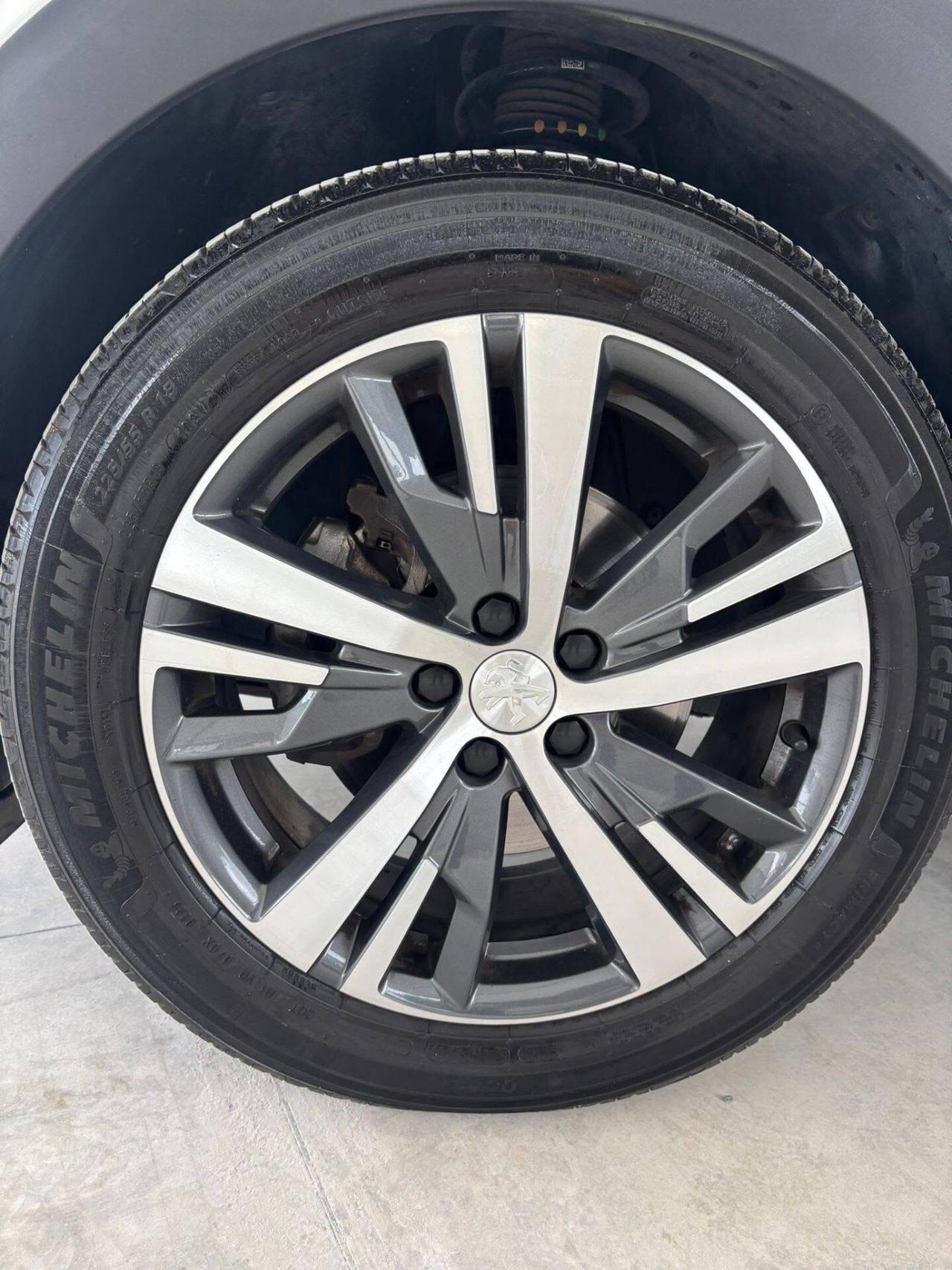 Peugeot 3008 BlueHDi 130 S&S Allure