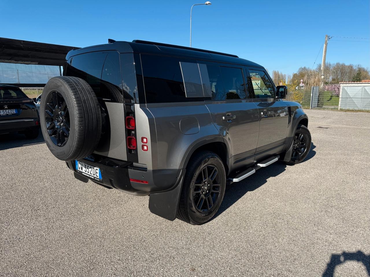 Land Rover Defender 110 3.0d i6 mhev S awd 200cv 7 p 5 ANNI GARANZIA