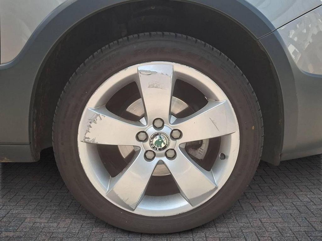 Skoda Roomster 1.4 Scout