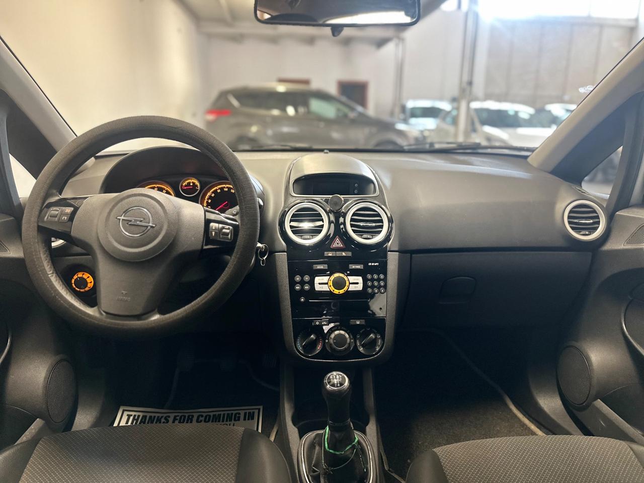 Opel Corsa 1.2 5 porte Cosmo NEOPATENTATI