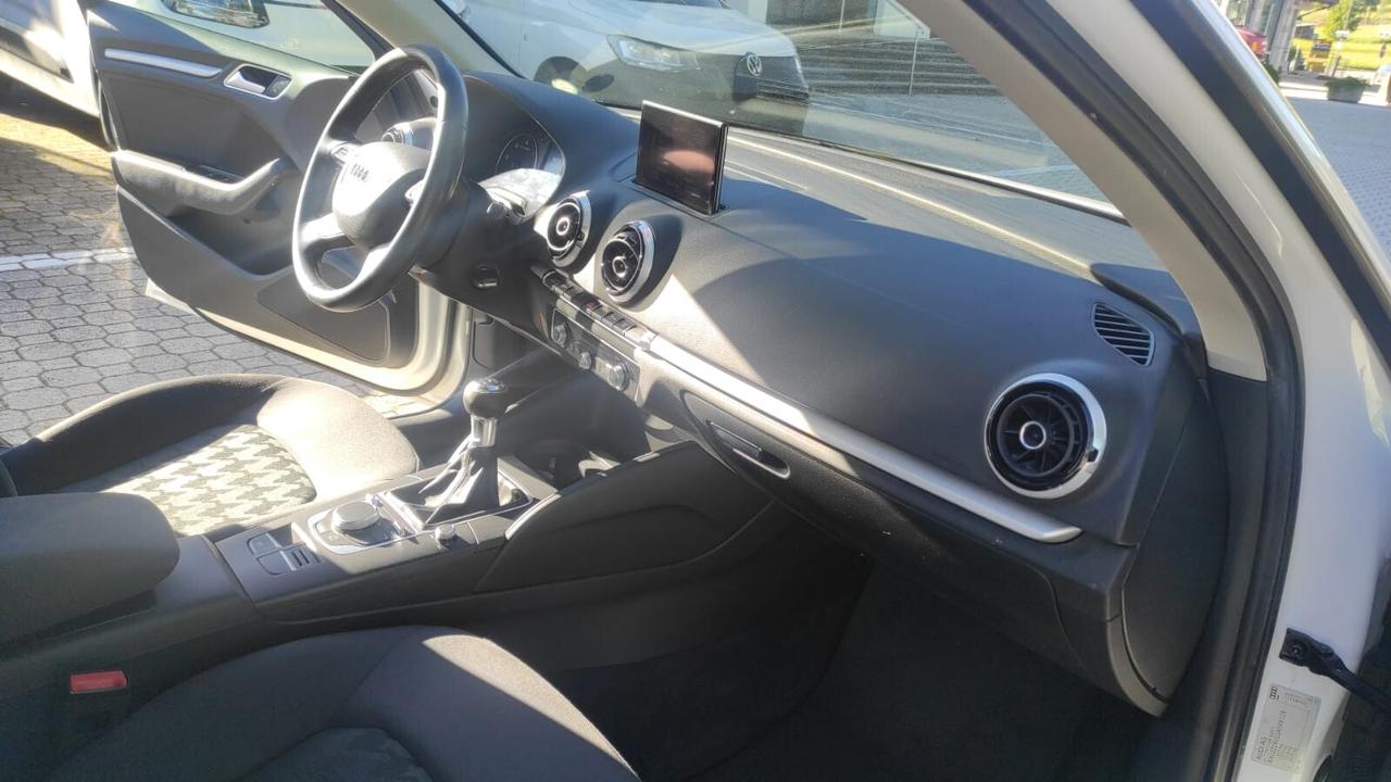 AUDI A3 SPORTBACK 5 POSTI 1.6 TDI 110CV