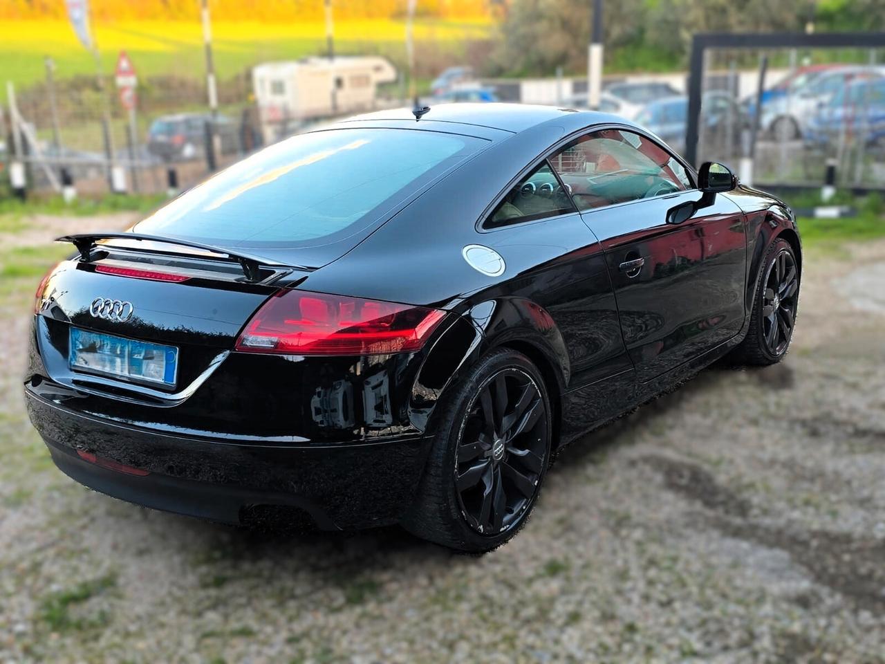 Audi TT Coupé 2.0 TFSI S-LINE