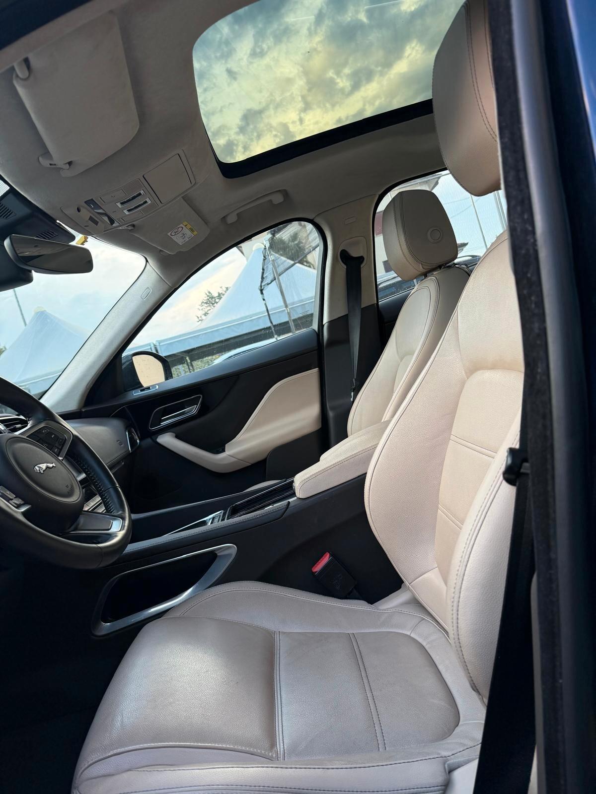 Jaguar F-Pace 2.0 180 CV AWD-4X4