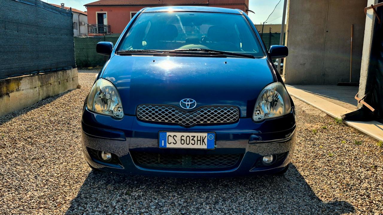 Toyota Yaris 1.0i 16V cat 3 porte Sol