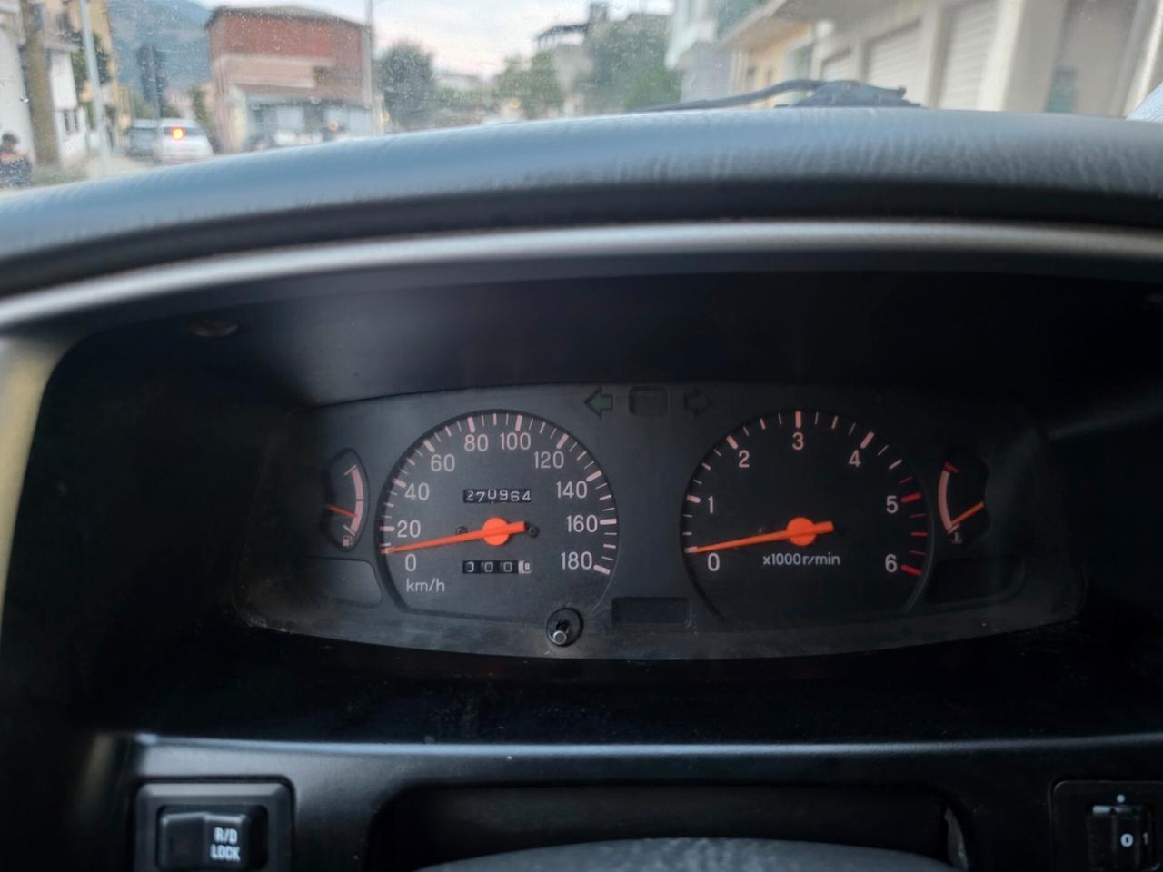 Mitsubishi L200 2.5 TD cat 4WD Double Cab Invite